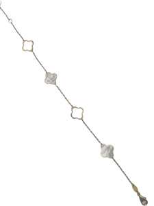Bracelet avec trèfles blancs