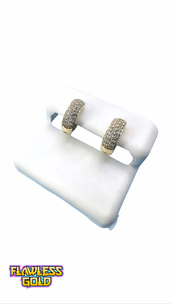 Boucles d’oreilles huggies D7 (diamants)